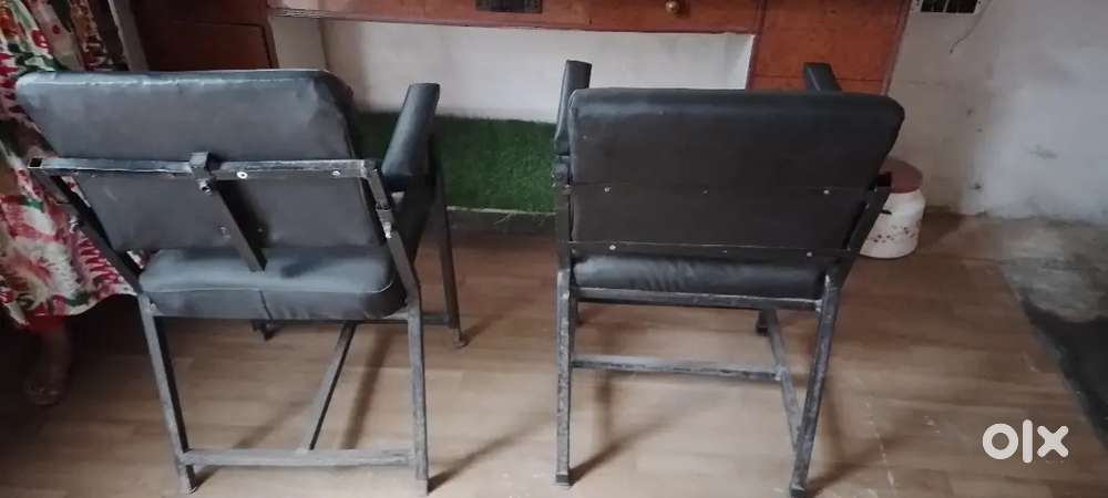 Beauty parlour furniture