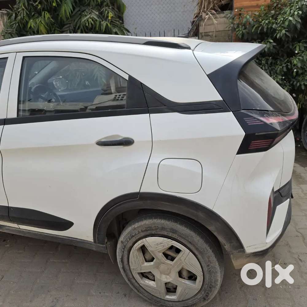 Tata Nexon Pure 2025