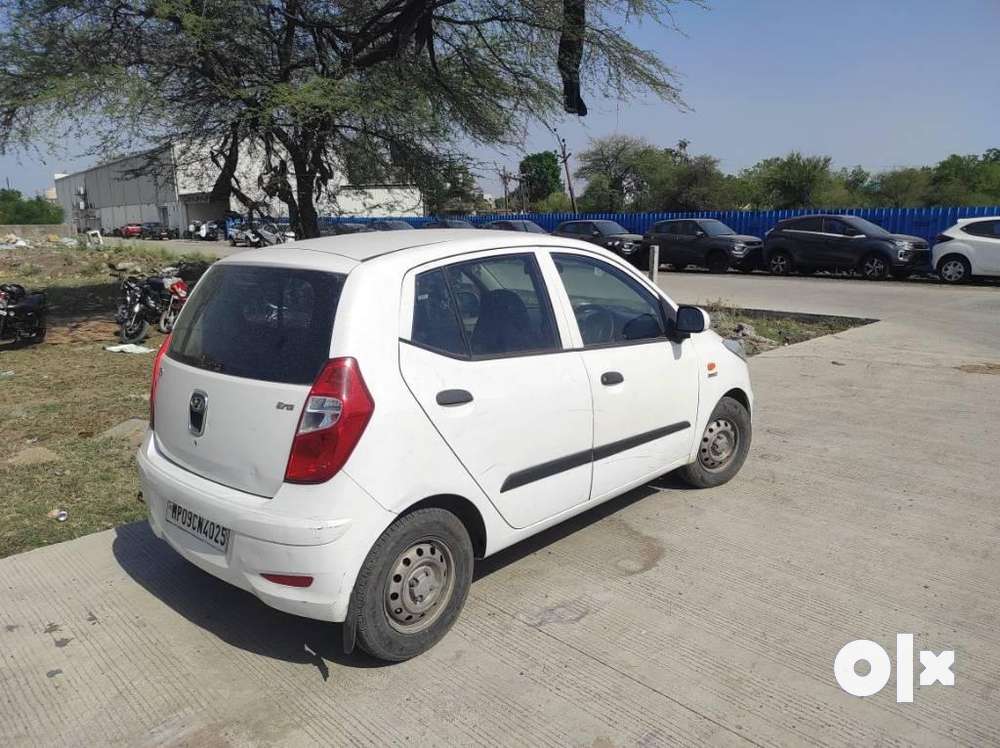 Reva store car olx