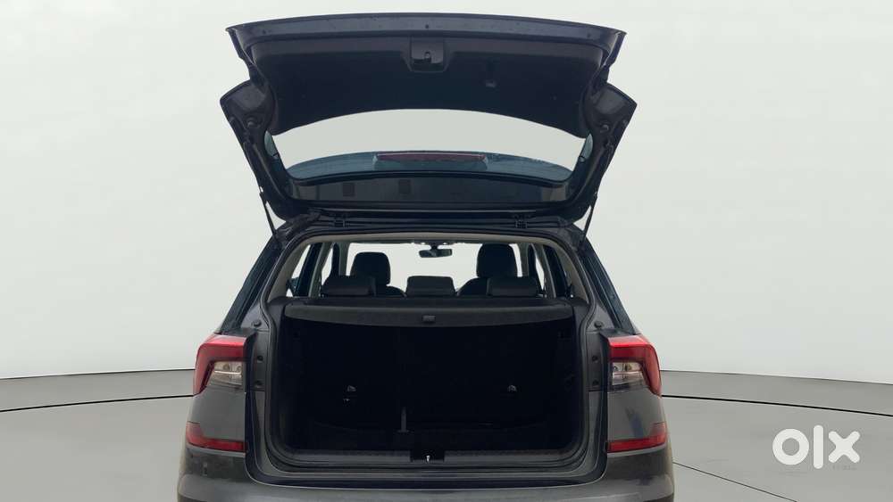 Skoda Kushaq Style 1.5 Tsi Dsg Dual Tone, 2021, Petrol