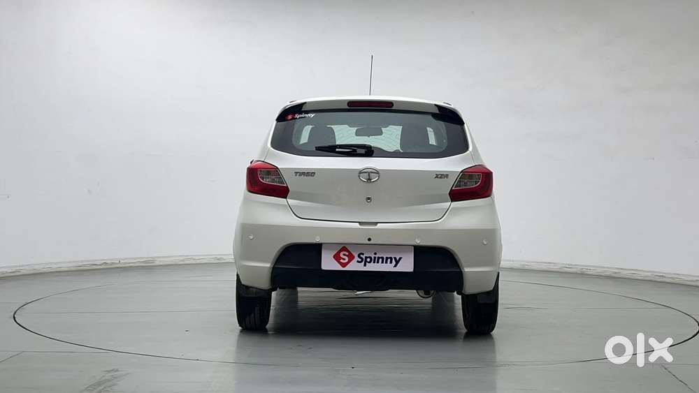 Tata Tiago Xza, 2018, Petrol