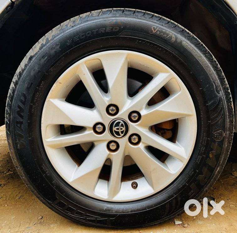 Toyota Innova Crysta 2.4 G Mt 7 Str, 2017, Diesel