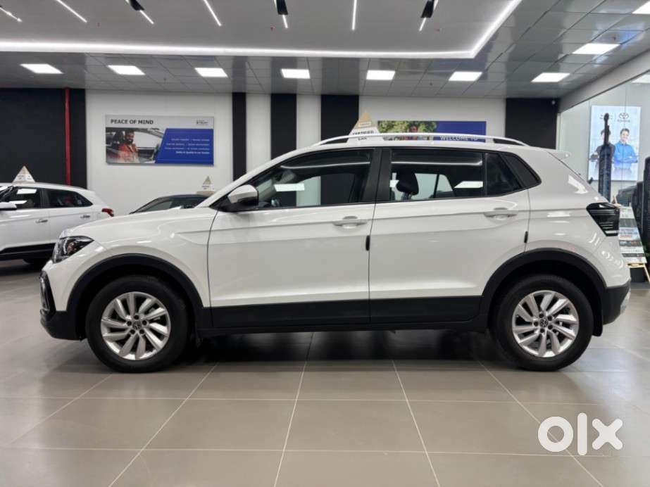 Volkswagen Taigun 1.0 Tsi Highline At, 2023, Petrol