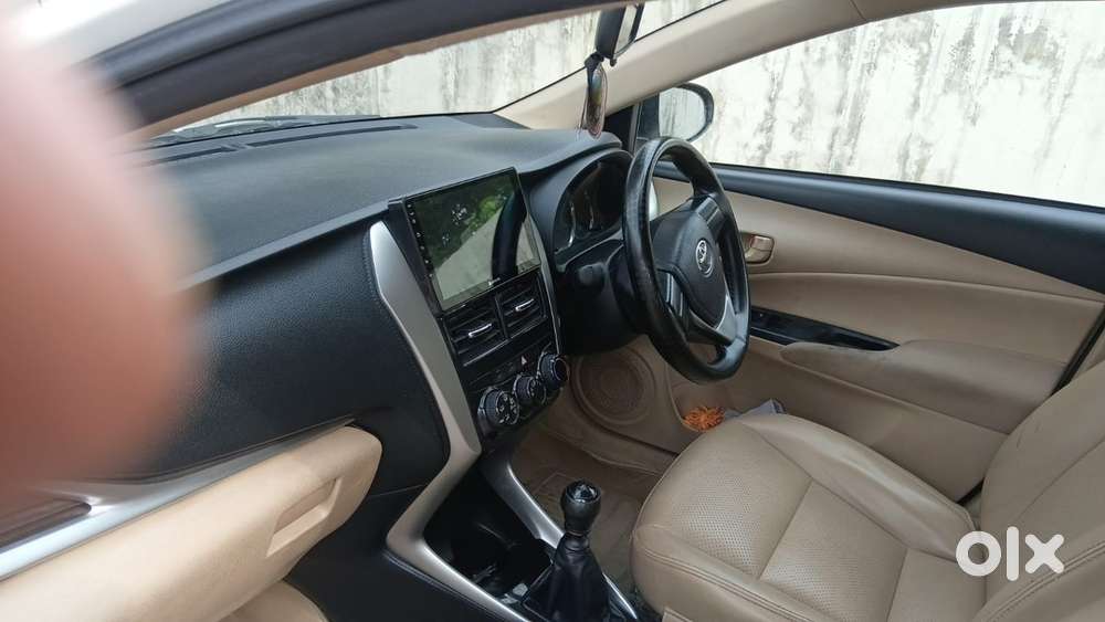 Toyota Yaris Petrol Manual 2021