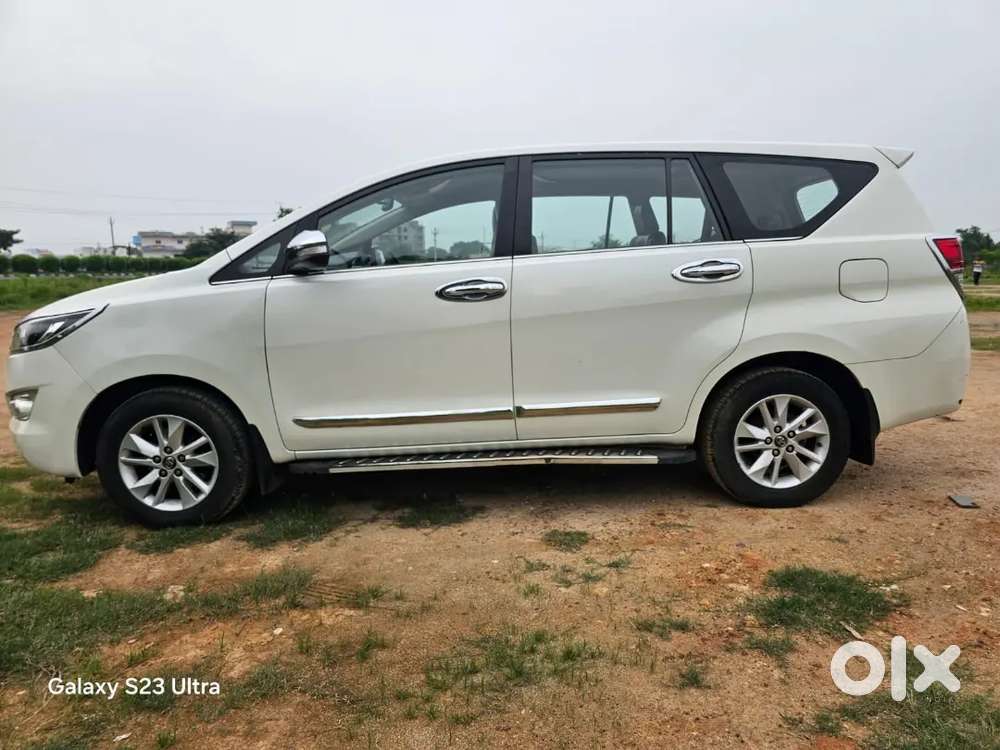Toyota Innova Crysta 2.4 Diesel 2017