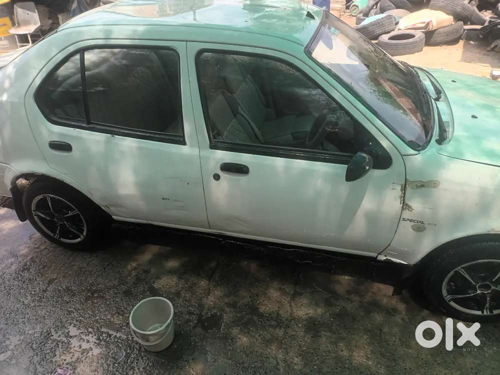 Ford Ikon 2009