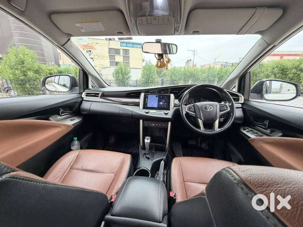 Toyota Innova Crysta 2.8z Automatic, 2017, Diesel