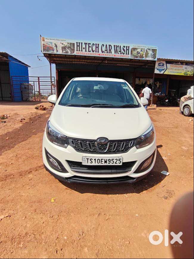 Mahindra Marazzo M8 - 8 Str