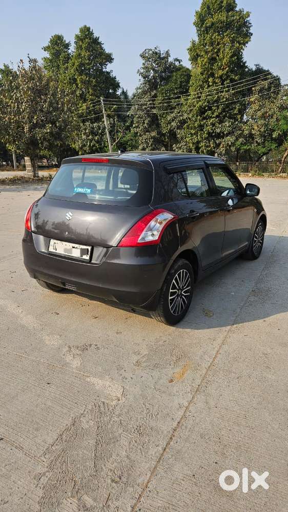 Maruti Suzuki Swift Lxi Option, 2016, Petrol