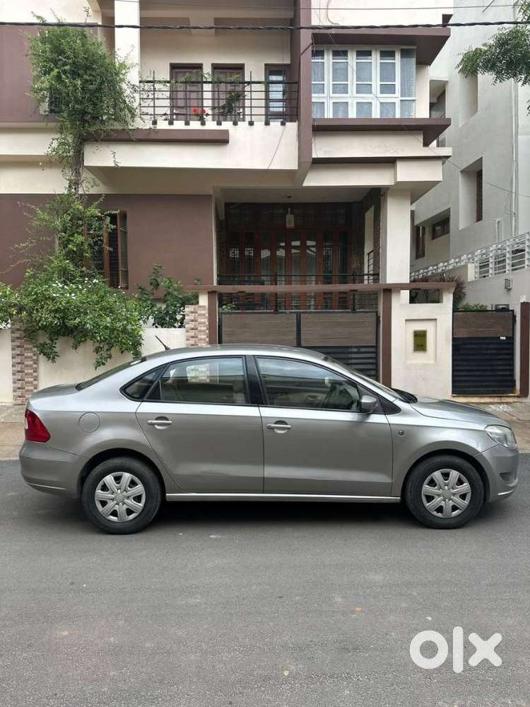 Skoda Rapid 1.6 Tdi Ambition Plus, 2012, Petrol