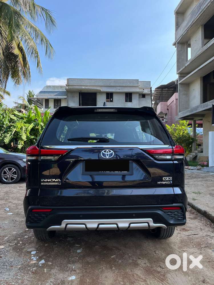 Toyota Innova Hycross 2.0 Vx Hybrid 7 Str, 2023, Petrol