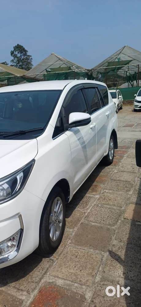 Toyota Innova Crysta 2.4 G Mt, 2017, Diesel