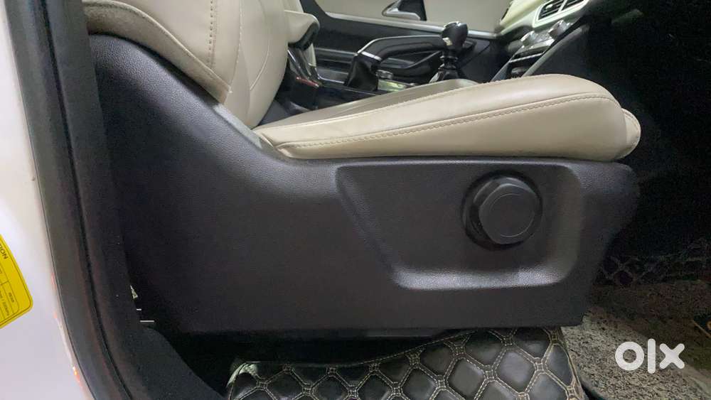 Mahindra Xuv700 2.2 Ax 7 Diesel Mt Str, 2022, Diesel