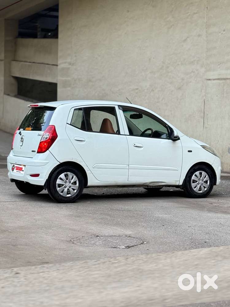 Hyundai I10 Sportz, 2012, Petrol
