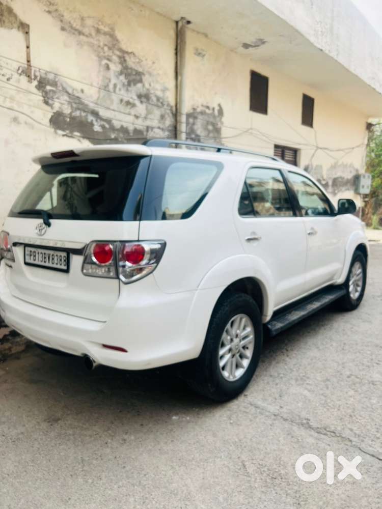 Toyota Fortuner Diesel 14