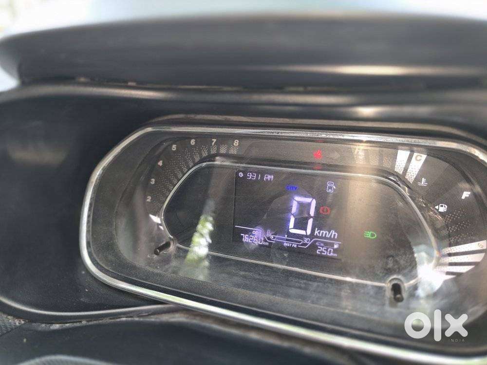 Tata Nexon 1.2 Revotron Xz Plus Dual Tone Roof (s), 2021, Petrol
