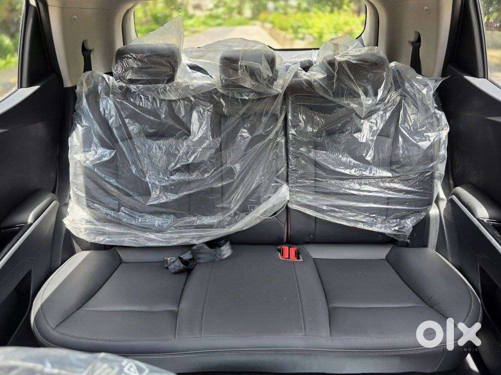 Mahindra Xuv300 W8 Option, 2023, Petrol