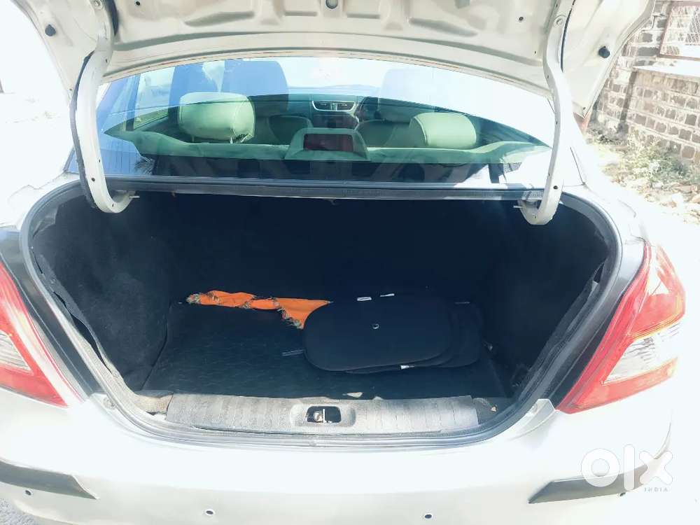 Maruti Suzuki Swift Dzire 2012