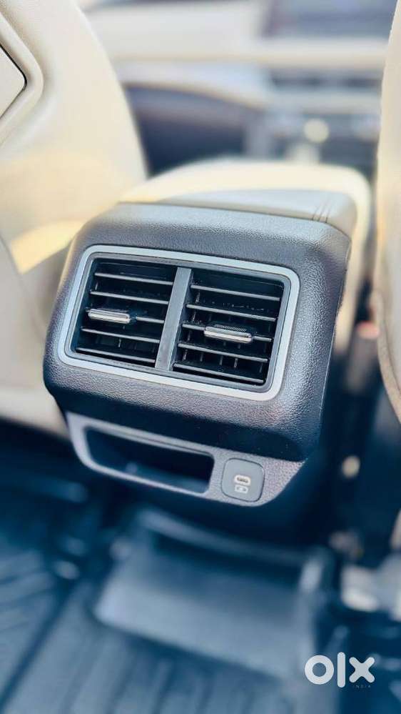 Mahindra Xuv700 2.2 Ax 7 Diesel At Str, 2022, Diesel