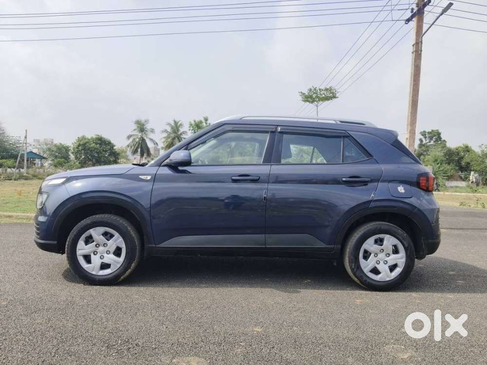 Hyundai Venue 1.2 S (o), 2023, Petrol