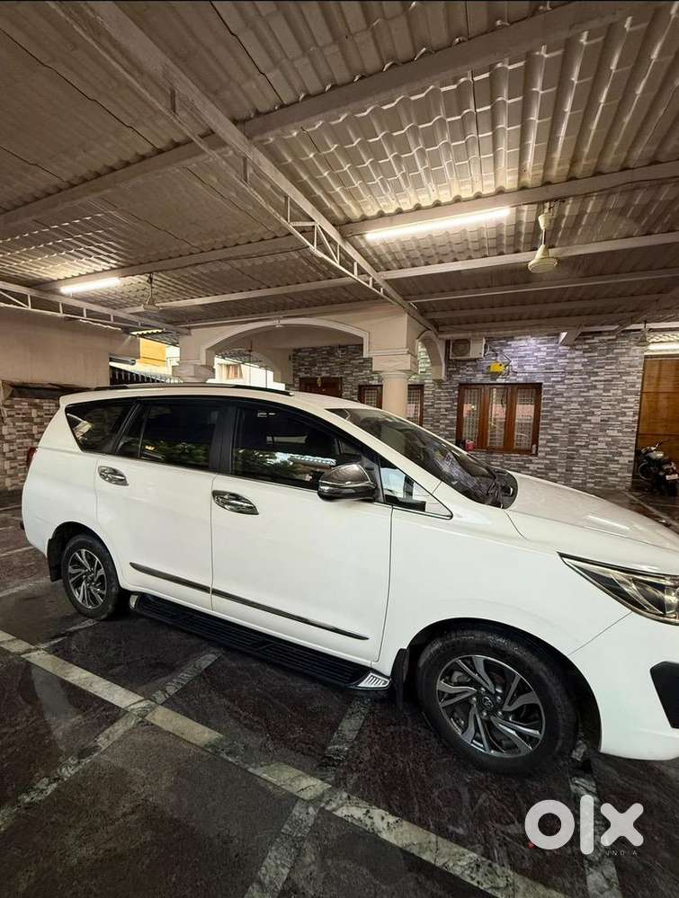 Toyota Innova Crysta 2022 Diesel 23900 Km Driven