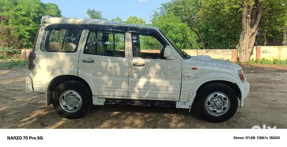 Owner 2
Engine Pakka Condition
Ac Working
Fc Upto 2027
Insurance Nil