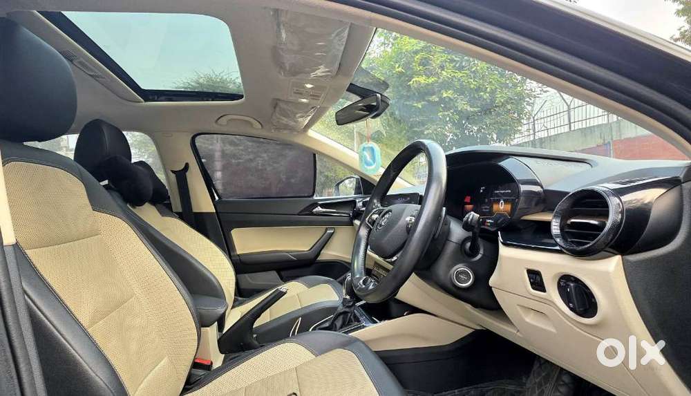 Skoda Slavia 1.5 Tsi Style At, 2023, Petrol