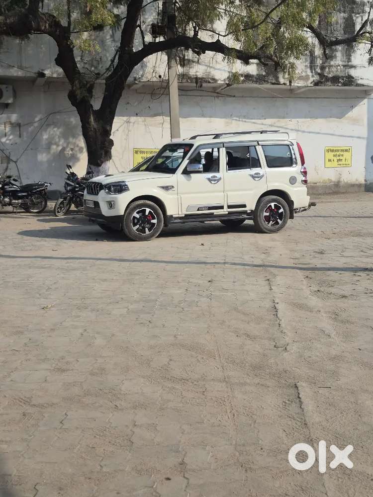 Mahindra Scorpio 2018 Diesel Well Maintained