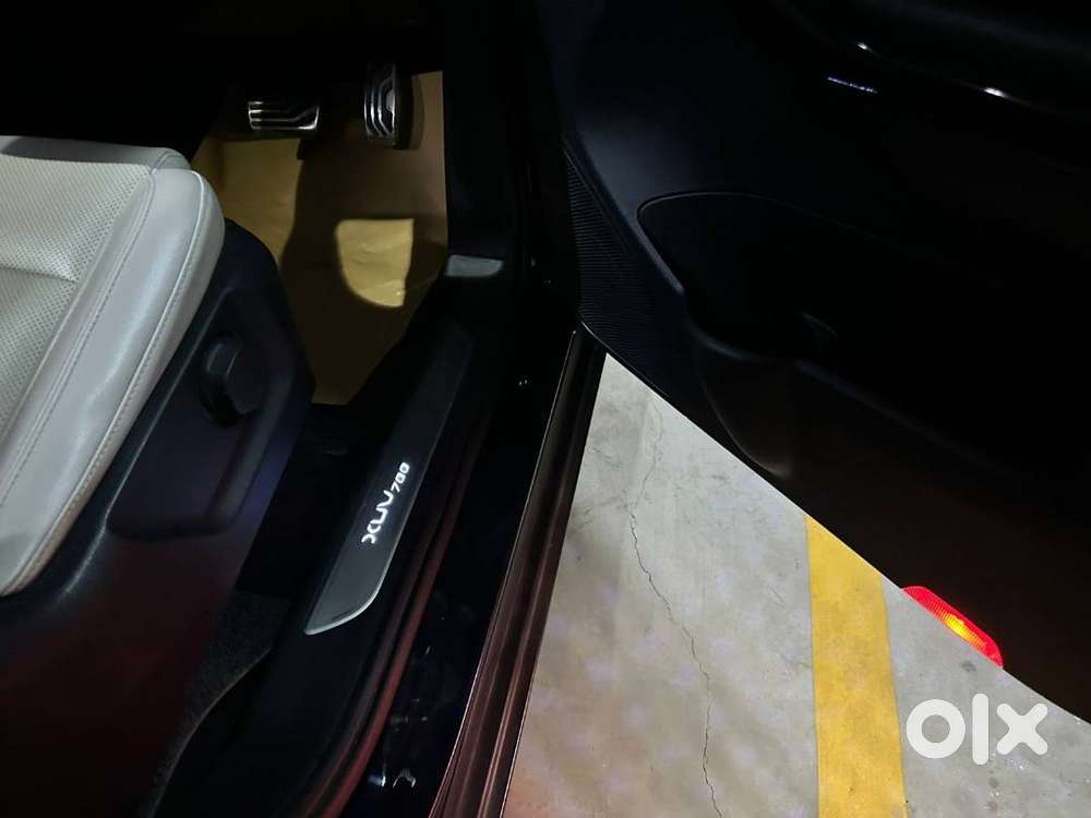 2022 Mahindra Xuv700 Ax7l Diesel  Top Variant  First Owner  Deepblu