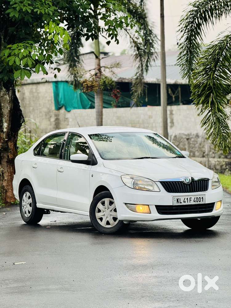 Skoda Rapid 1.6 Mpi At Ambition, 2012, Petrol