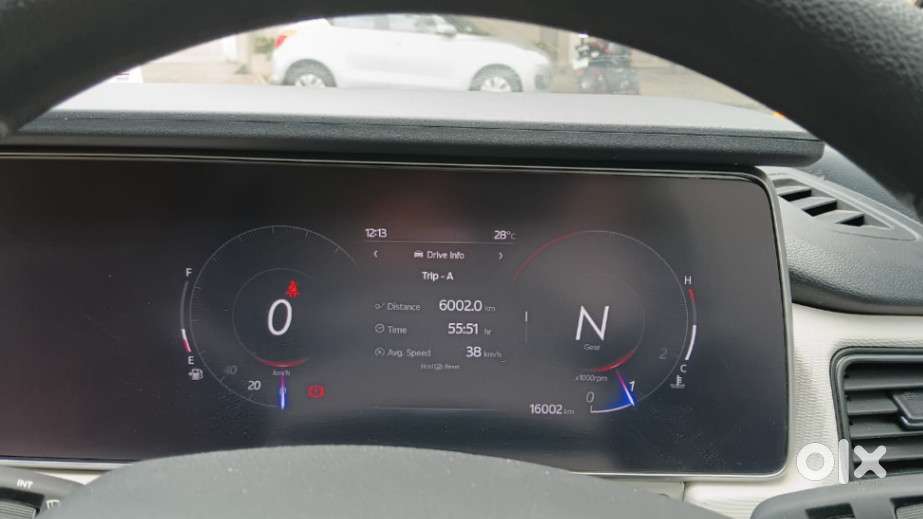Mahindra Xuv700 2.0 Ax 5 Petrol Mt 7 Str, 2022, Petrol