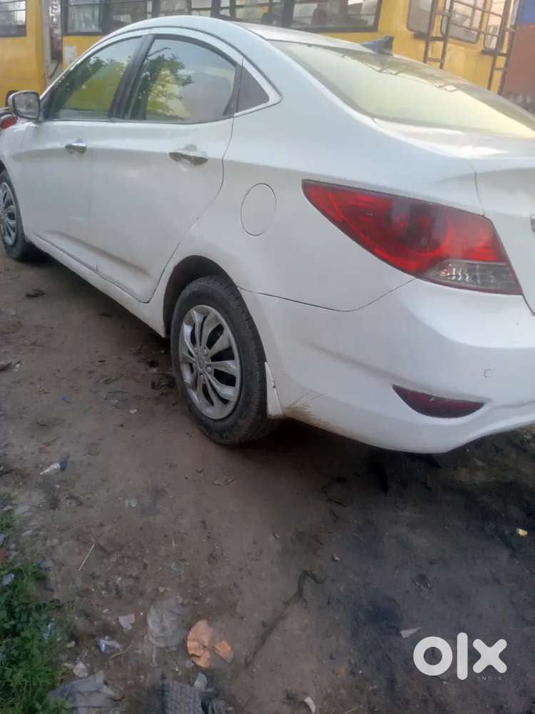 Hyundai Verna Fluidic 2013 Diesel Manual