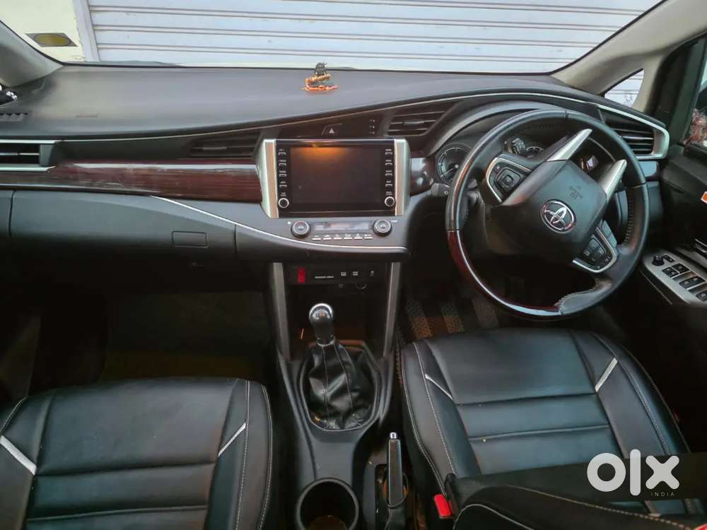 Toyota Innova Crysta 2024