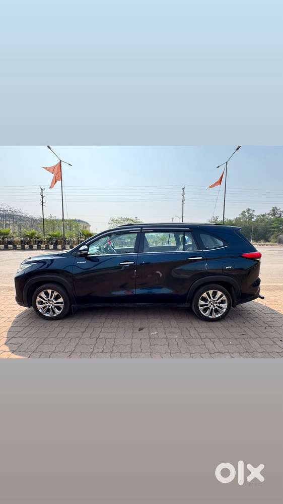 Toyota Innova Hycross 2.0 Zx Hybrid 7 Str, 2023, Petrol