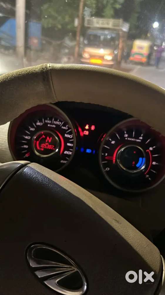 Mahindra Xuv500 W8 2013 Car