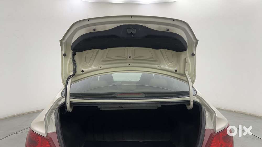 Hyundai Verna 1.6 Vtvt Sx, 2013, Petrol