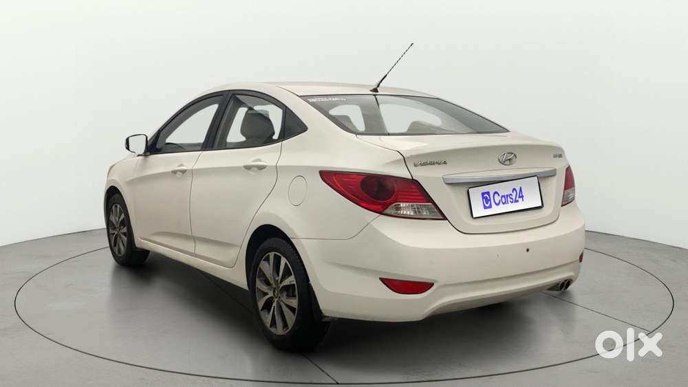 Hyundai Verna Fluidic 1.6 Vtvt Sx, 2013, Petrol