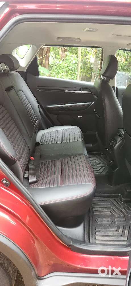 Doctor Owned Kia Sonet Full Option Petrol Automatic