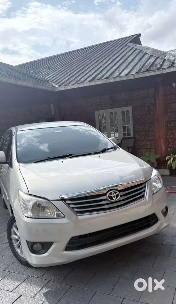 Toyota Innova V 2012 Original Kerala