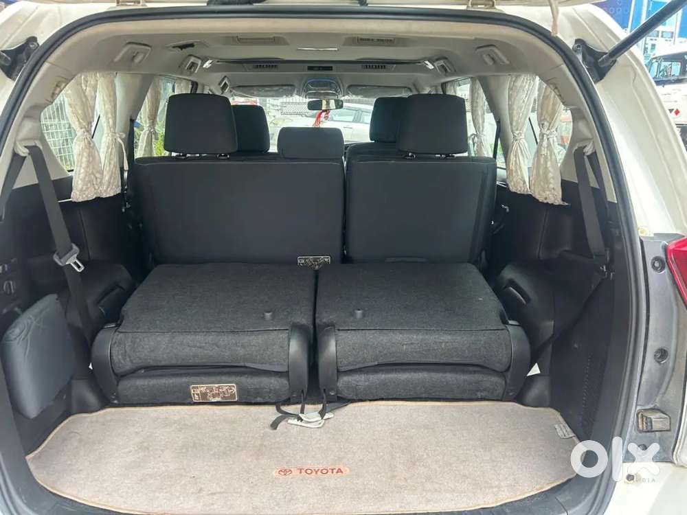 Toyota Innova Crysta 2022 Diesel 142000 Km Driven