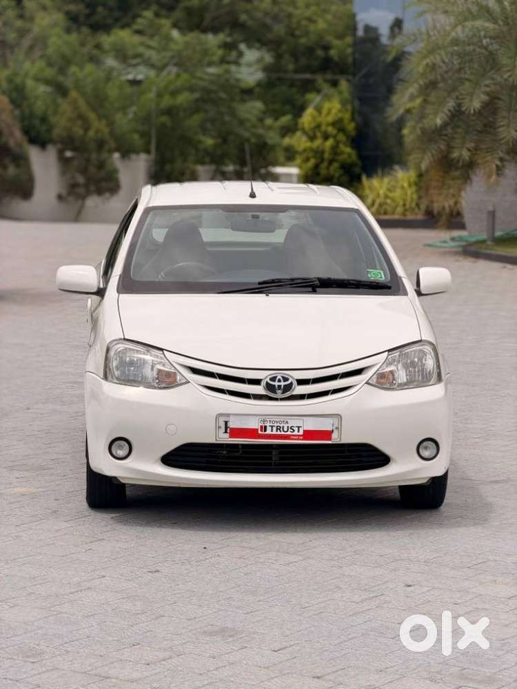 Toyota Etios Liva, 2012, Petrol