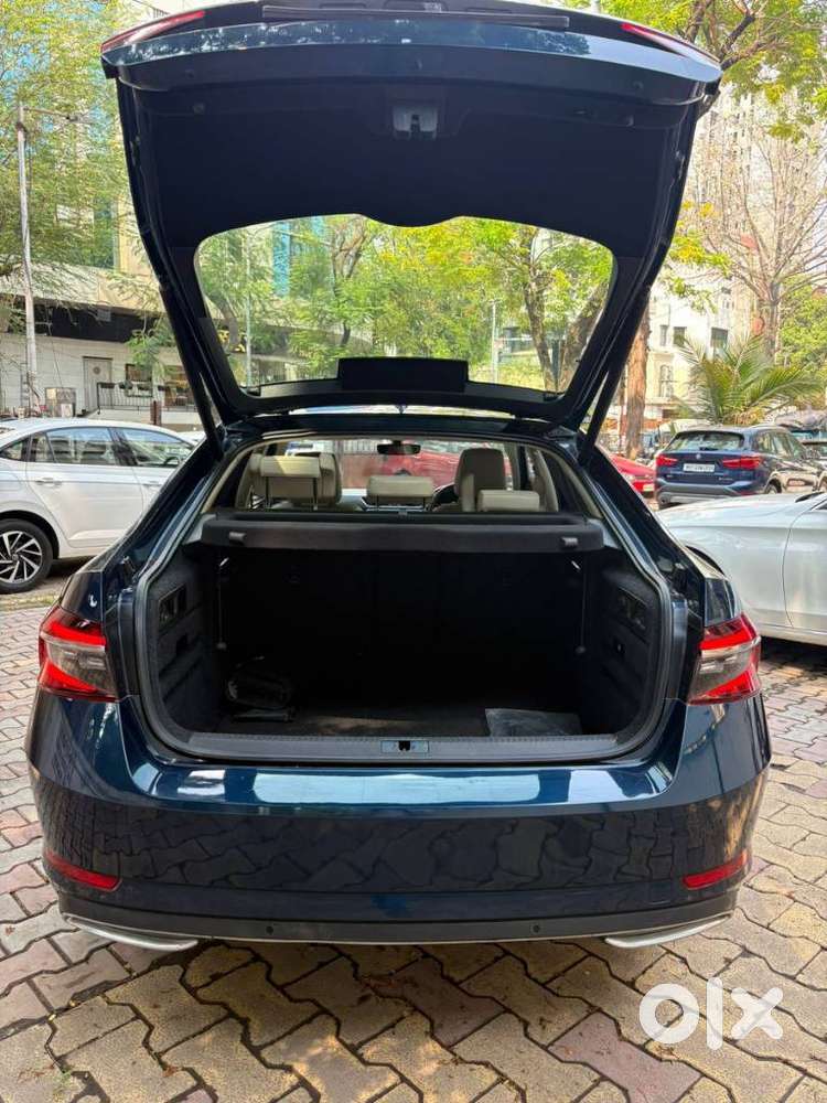 Skoda Superb 2.0 L&k Tsi At, 2022, Petrol