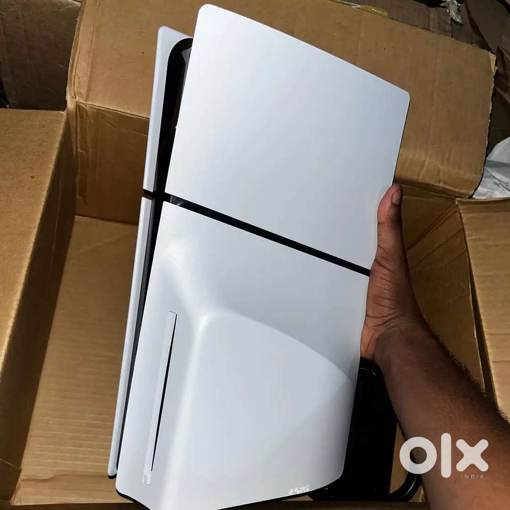 PlayStation 5 Slim Disc 1TB SSD With Controllers