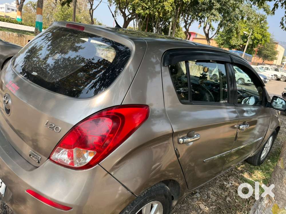 Hyundai I20 2012 Diesel 120000 Km Driven