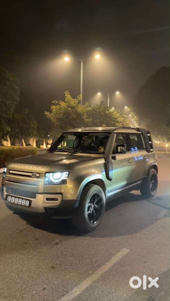 Land Rover Defender 2023 Petrol Well Maintained