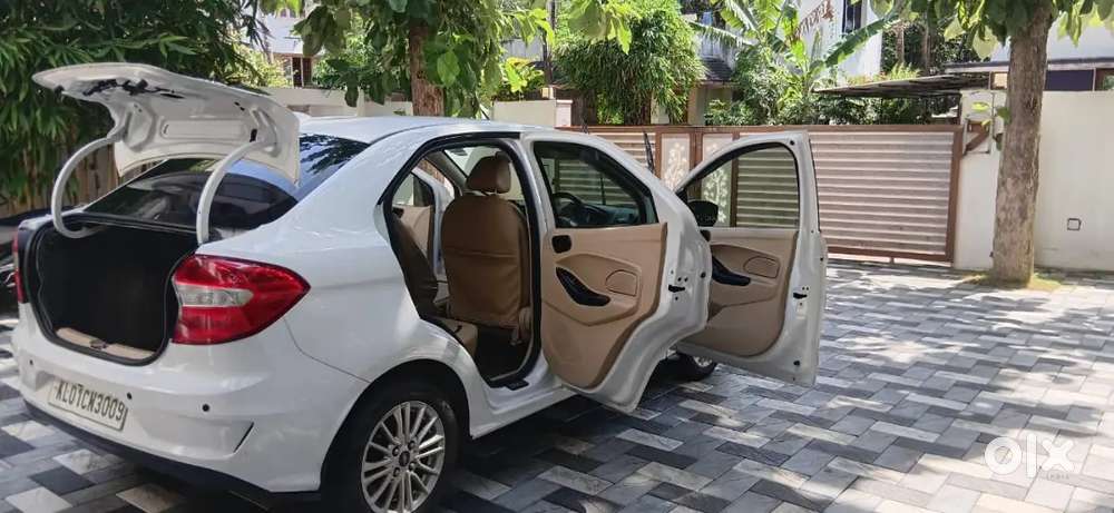 Ford Aspire Titanium Blu 2019