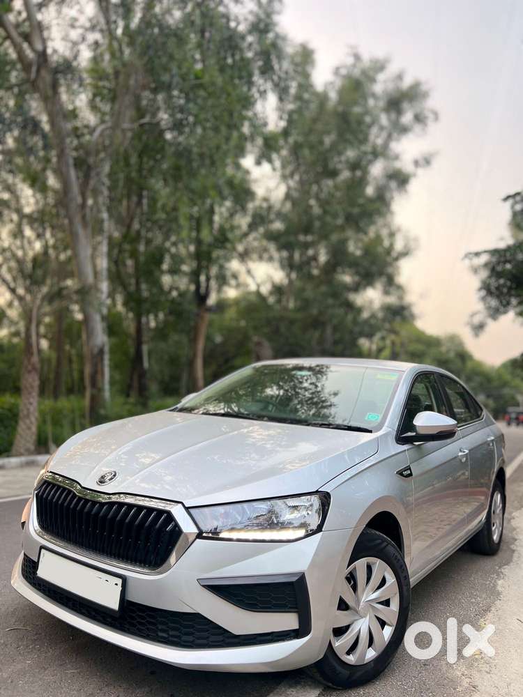 Skoda Slavia 1.0 Ambition Tsi, 2022, Petrol