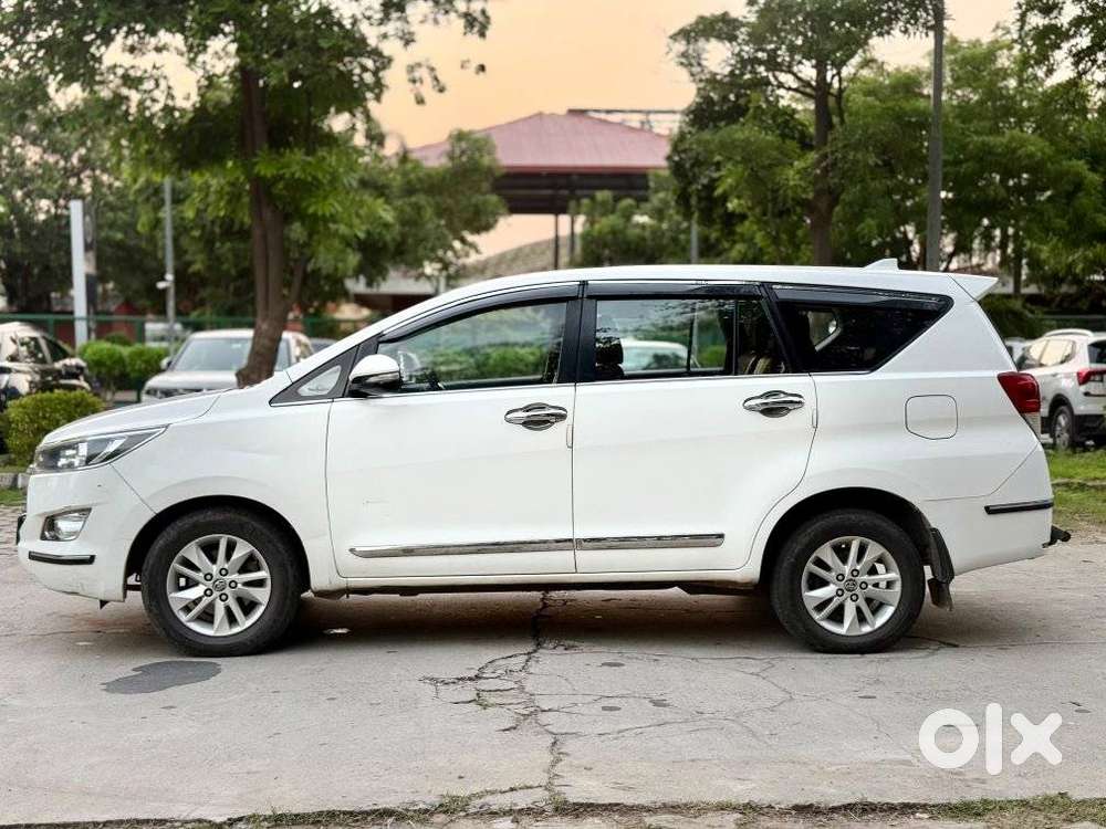 Toyota Innova Crysta 2.8 Gx At, 2017, Diesel