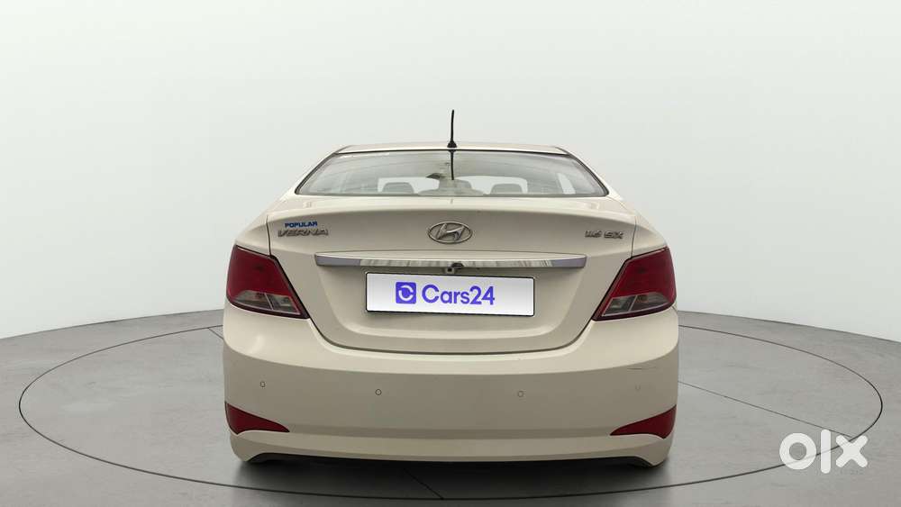 Hyundai Verna Fluidic 1.6 Vtvt Sx, 2015, Petrol
