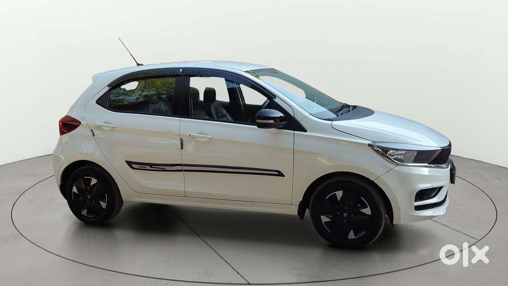 Tata Tiago 1.2 Revotron Xt Option, 2025, Petrol